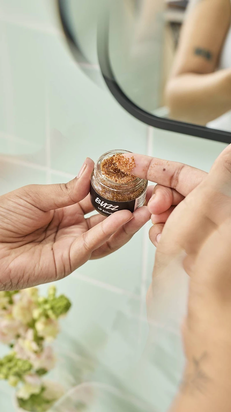 Buzz Lip Scrub