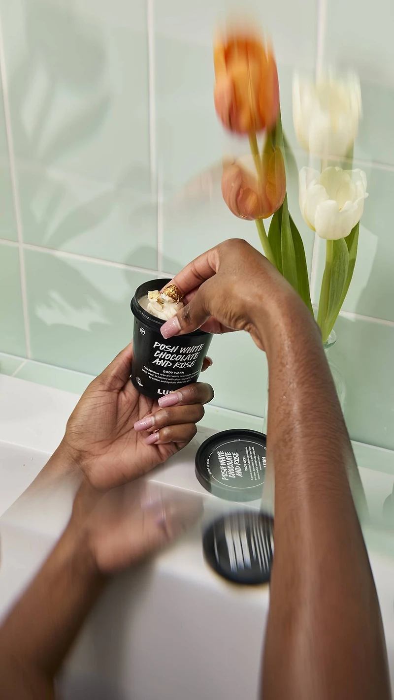 Posh White Chocolate And Rose Body Wash