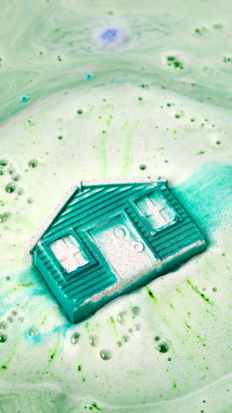 A Mo-Ment For Life Bath Bomb