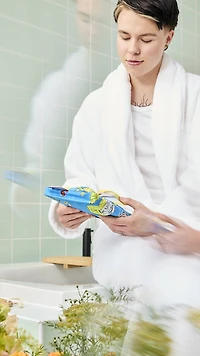 Garden Mural Knot Wrap