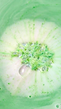 A Mo-Ment For Life Bath Bomb