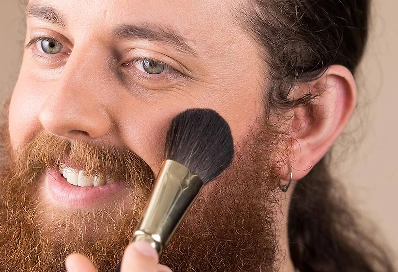 Cheek To Cheek Blush Brush