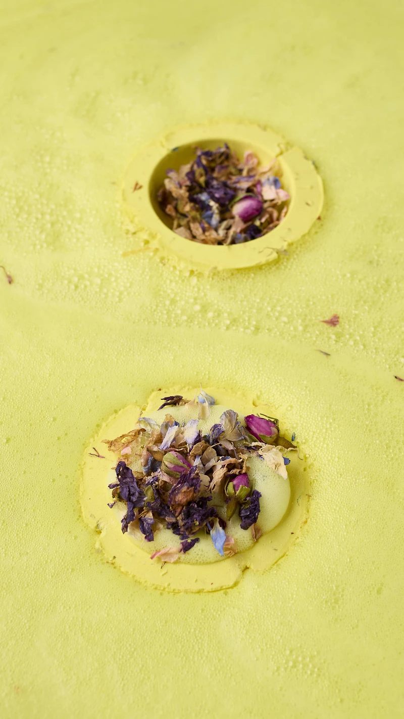 Careys Secret Garden Bath Bomb