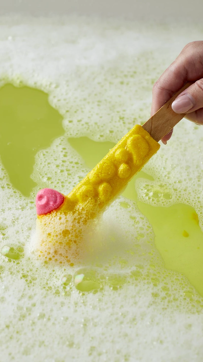 Elsie The Giraffe (You're Having A Bath) Reusable Bubble Bar