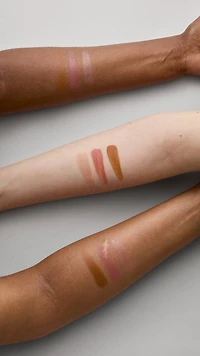 Glam Nudes Lipstick Square