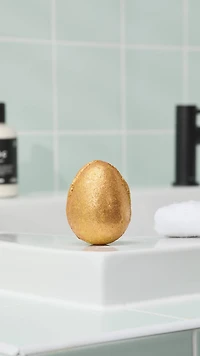 Bombe pour le bain fondante Golden Egg