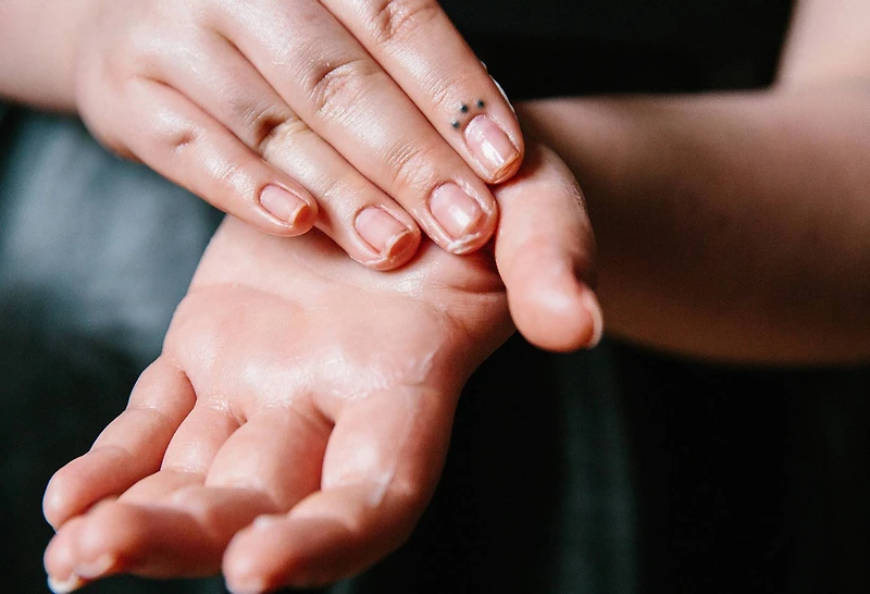 Helping Hands | Hand & Skin Cream For Dry