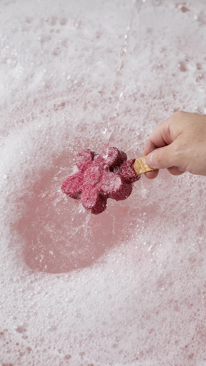 Loves Me, Loves Me Not Reusable Bubble Bar