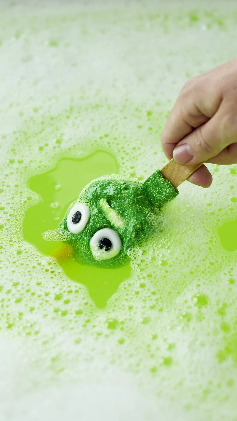 Monster Jay-Hawk Reusable Bubble Bar