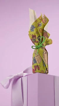 Santa's On His Way Lokta Wrap