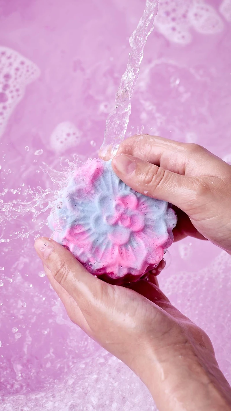Snowy Mooncake Bubble Bar