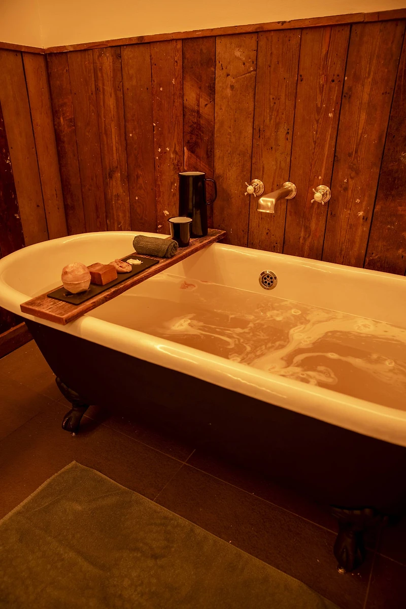 Book A Bath: Sticky Dates