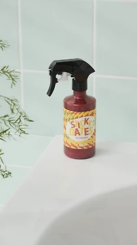 Sticky Dates Glitter Mist Spray