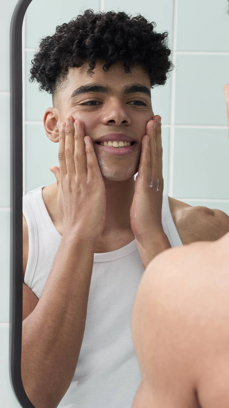 Jujube nettoyant pour le visage Strawberry Picking