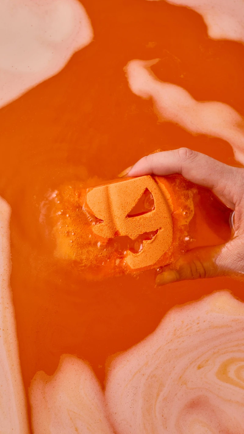 The Pumpkin Tealight Bath Bomb Fragrance Diffuser