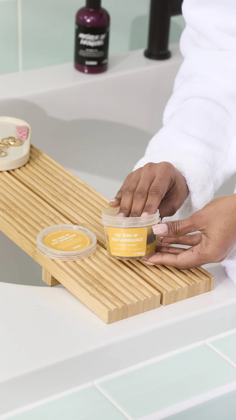 The Thud Of Dozy Bumblebee Fresh Cleanser