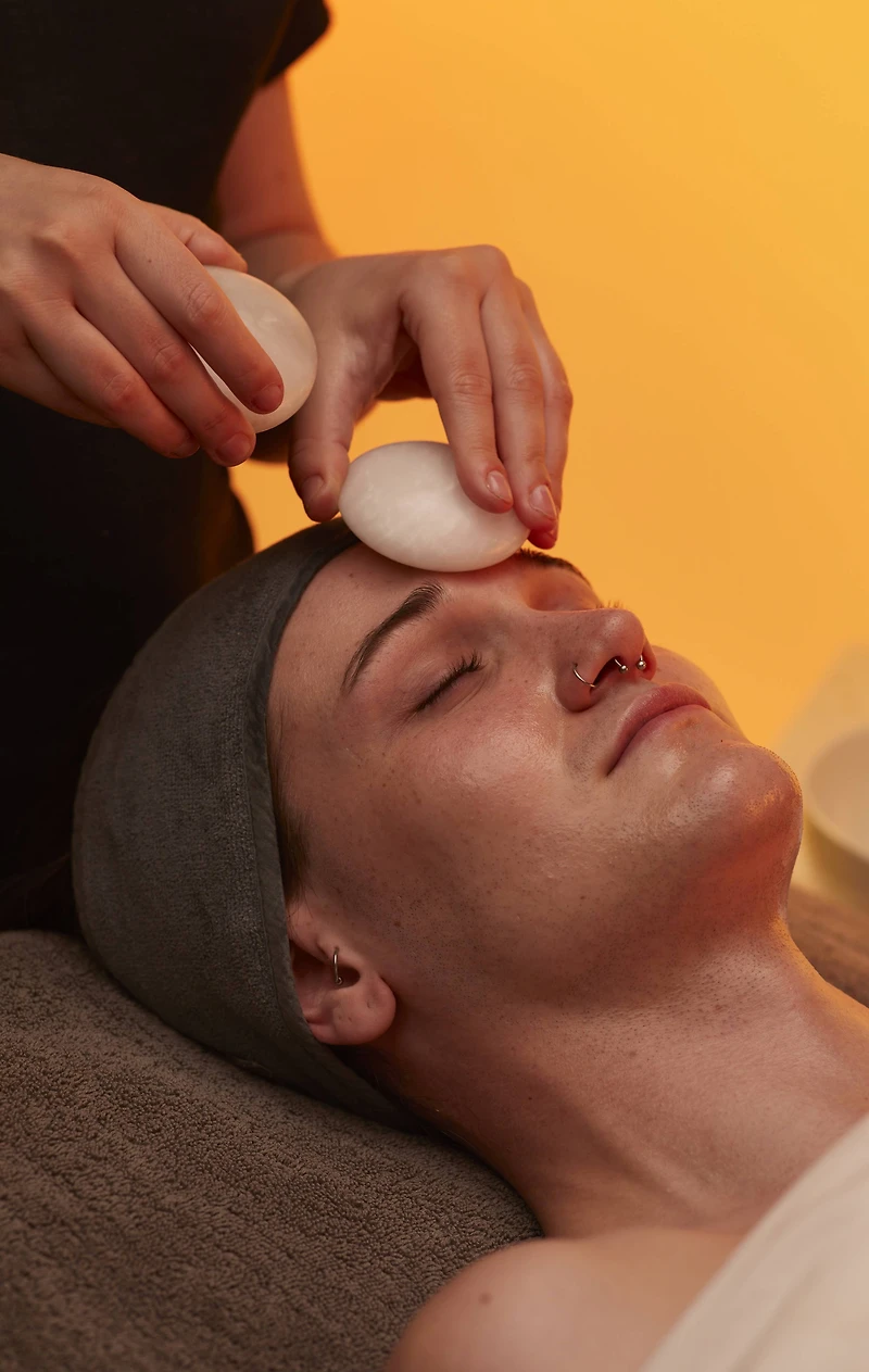 Validation Facial | 60 Minute Facial Massage Treatment