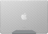 UAG 134009114343 Étui Rigide Essential Armor Ice pour MacBook Air 13-inch M4 2025/M3 2024/M2 2022