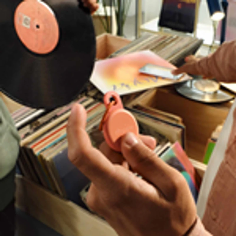 Chipolo RSO0000003001 LOOP Balise de Suivi (Compatible avec Find Hub d’Android ou Apple Find My) Corail