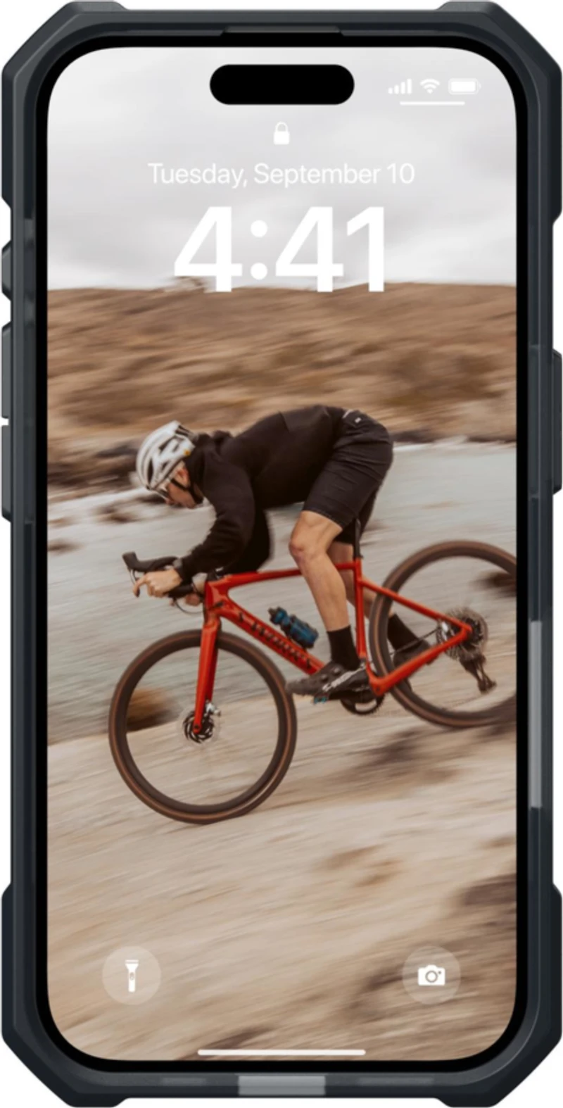 Étui Essential Armor d'UAG avec MagSafe pour iPhone 16