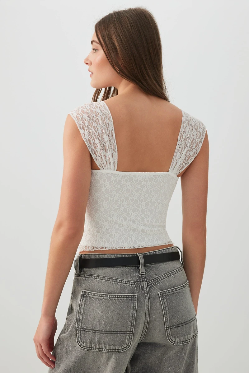 Haut en dentelle fronc