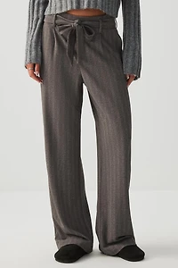 Pantalon à jambe large et ceinture nouée