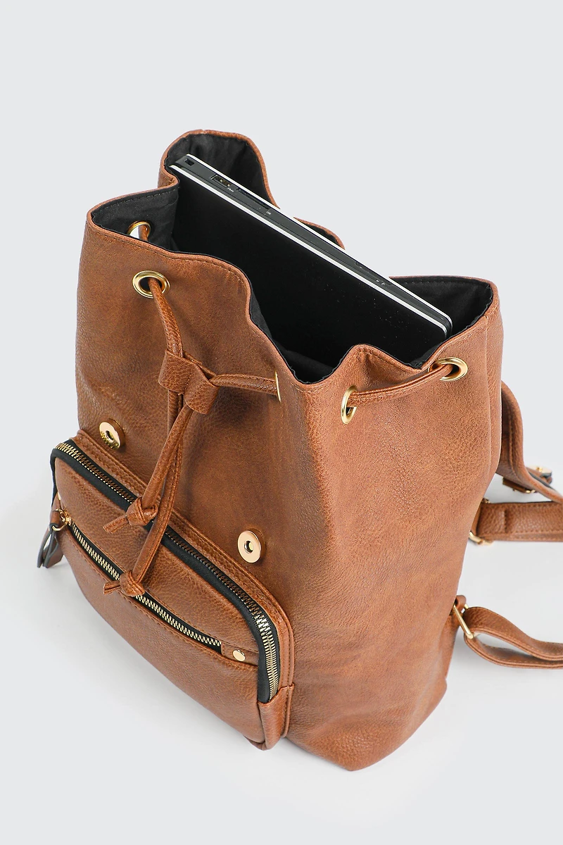 Sac à dos à rabat en faux cuir