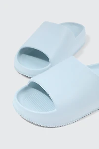 Glissières légères de piscine