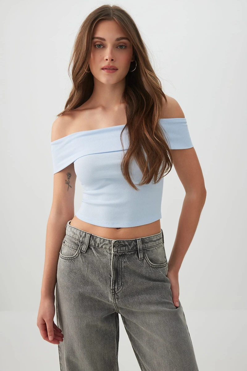 Haut court à épaules dénudées