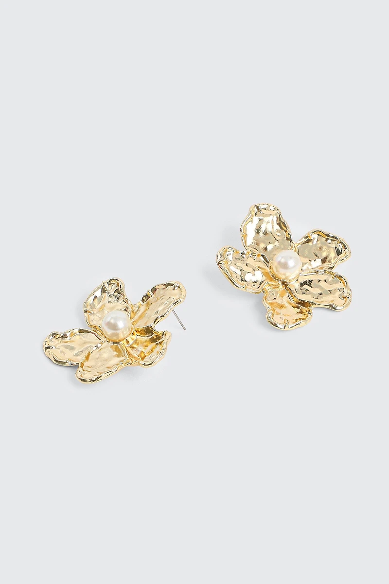 Ardene Flower Earrings with Pearl Detail in Gold | Stainless Steel