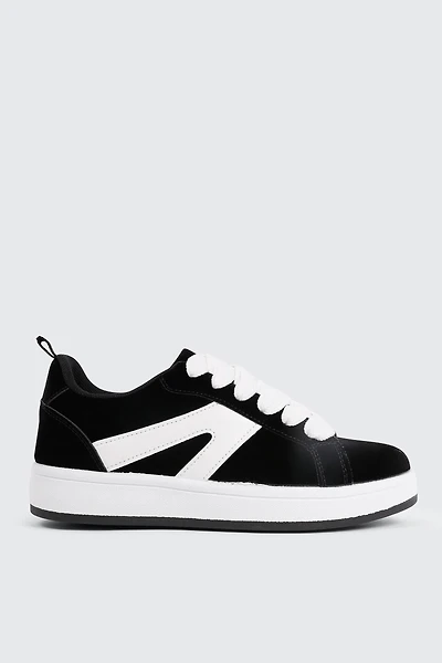 Ardene Faux Suede Contrast Sneakers in Black | Size