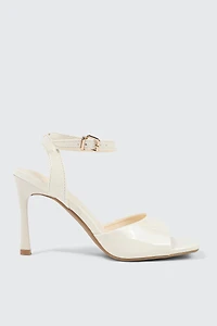 Sandales à bride unique bout carré