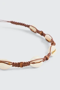 Collier de coquillages