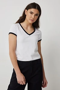 Ardene Contrast V-Neck Baby T-Shirt in White | Size XS | Cotton/Elastane