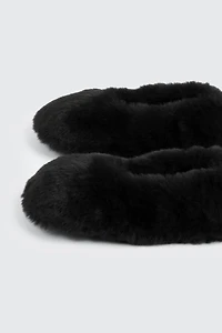 Pantoufles en fausse fourrure