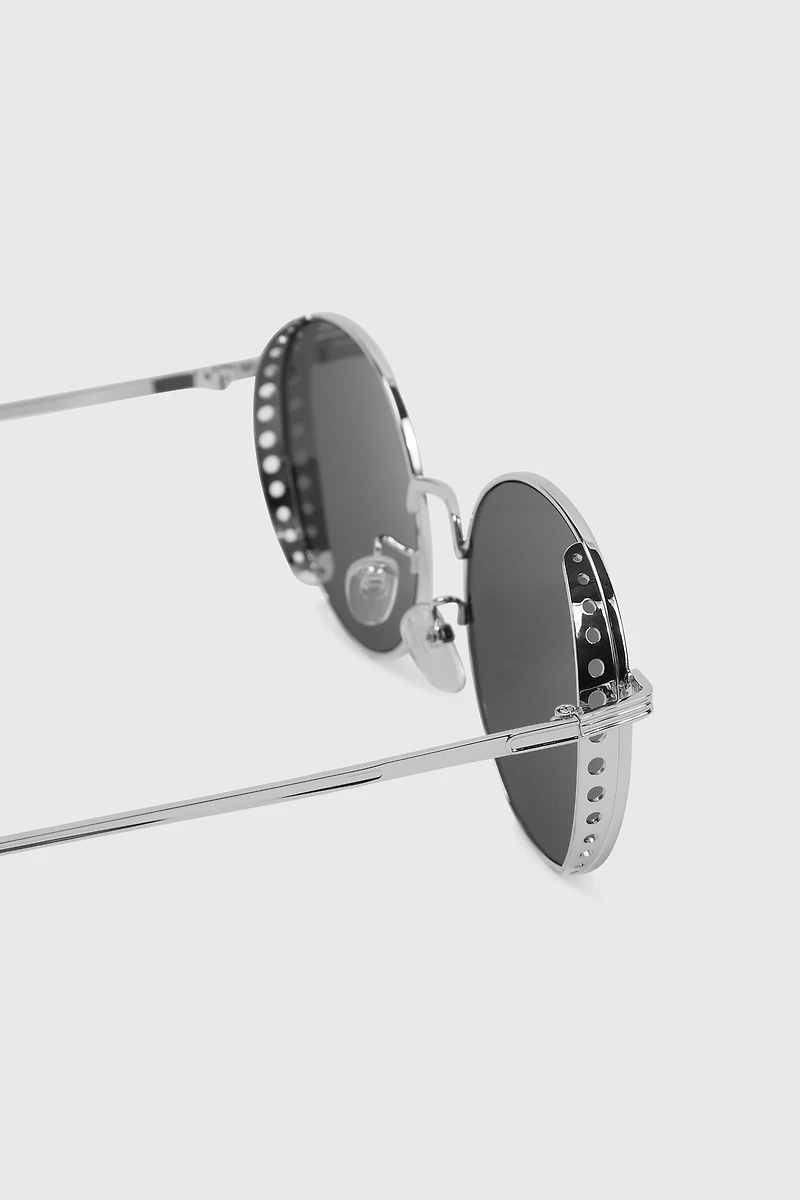 Lunettes de soleil rondes argentées