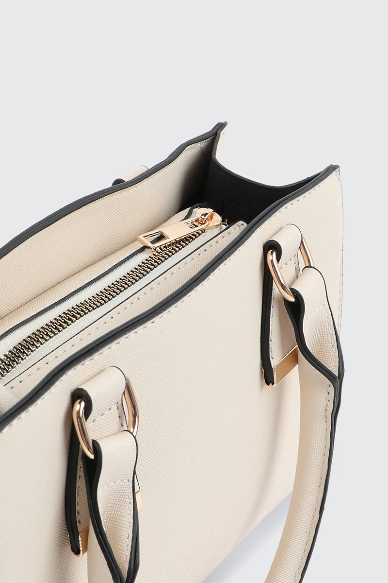 Sac à main structuré en faux cuir