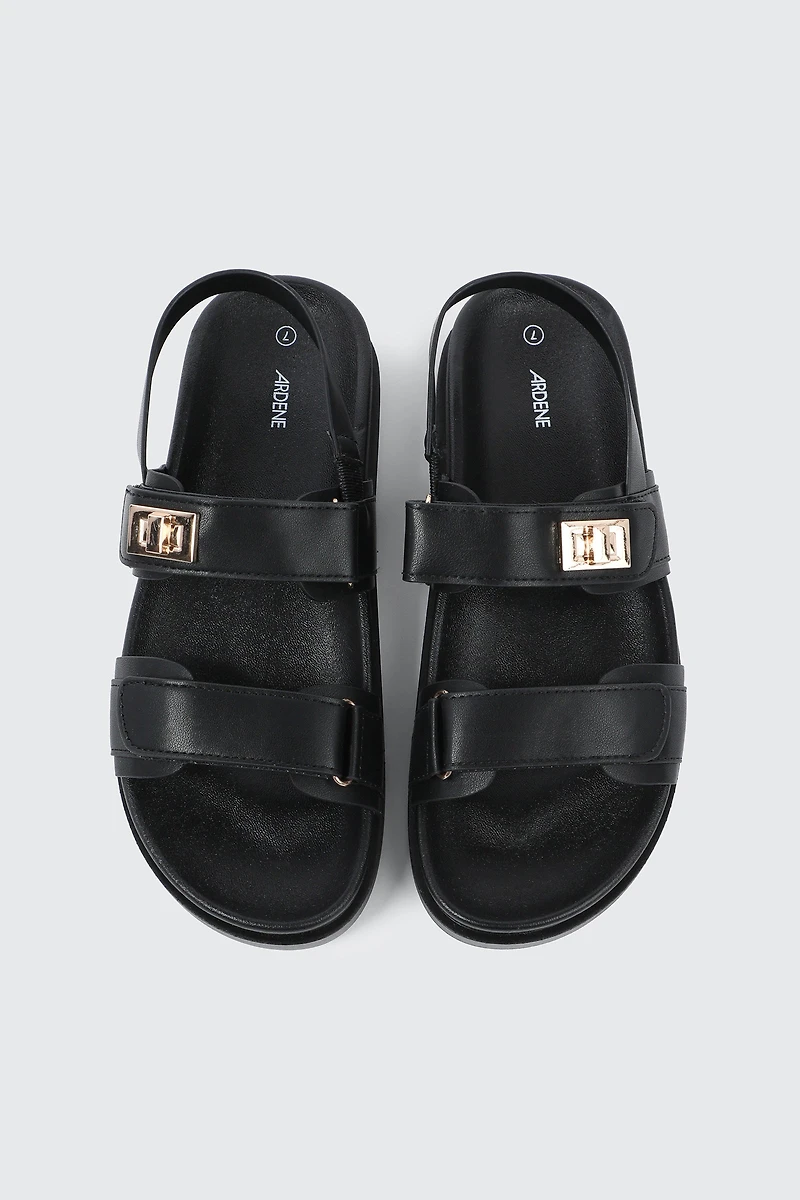 Sandales plates à bride arrière