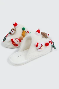 Pantoufles en fausse fourrure à détail d'ornements