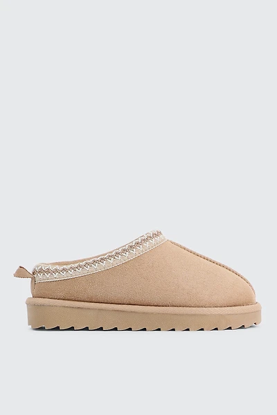 Ardene Faux Sheepskin Clogs in Beige | Size | Faux Suede