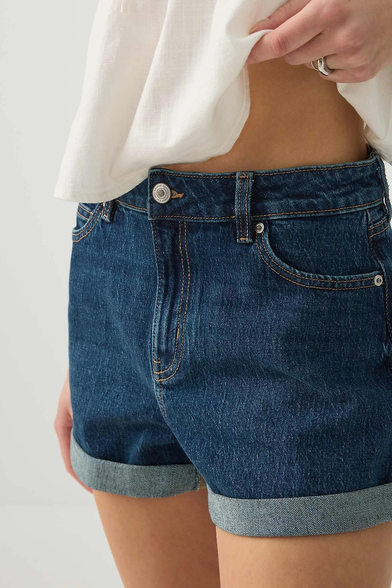 Short mom en denim à taille haute