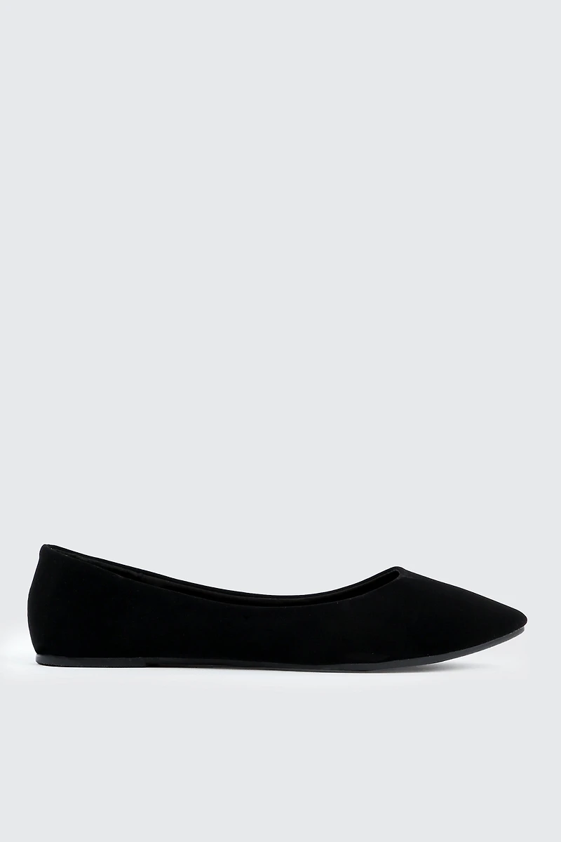 Ardene Pointy Toe Flats in Onyx | Size | Faux Leather