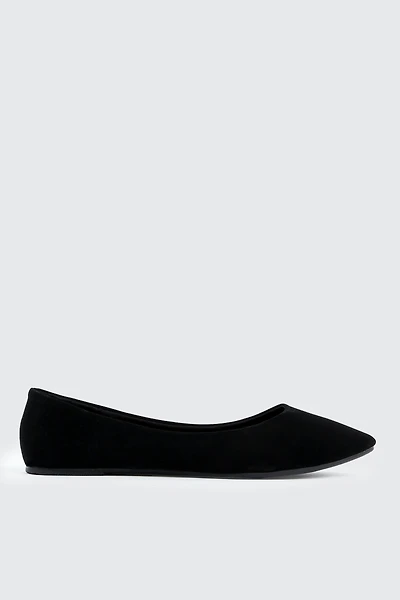 Ardene Pointy Toe Flats in Onyx | Size | Faux Leather