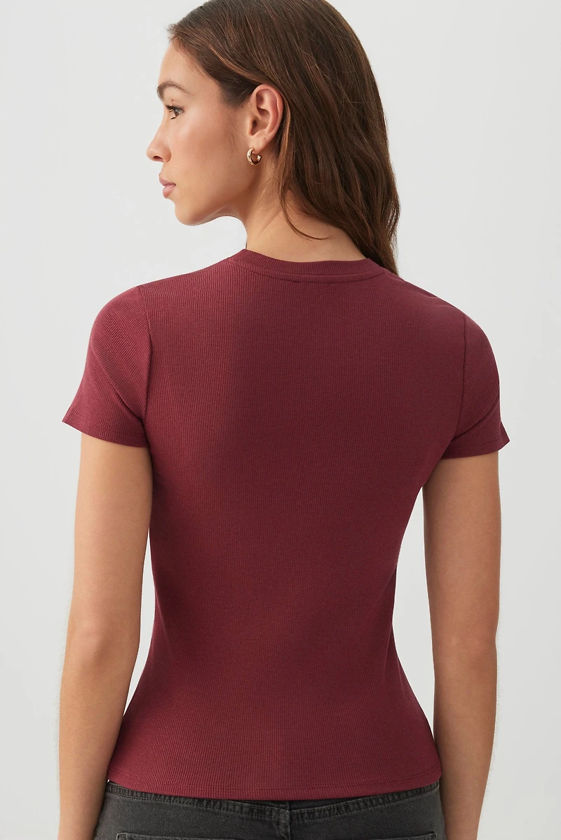 T-shirt court à col rond côtel