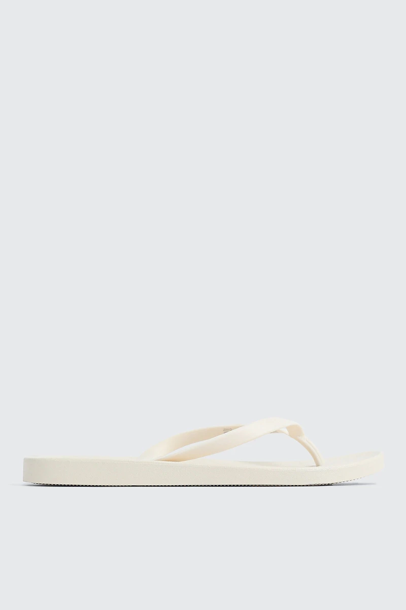 Ardene Solid Flip-Flops Sandals in Off-White | Size