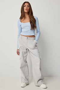 Haut ultracourt à manches longues délav