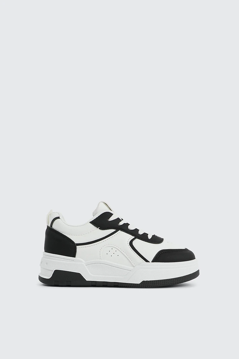 Ardene Kids Basketball Sneakers in Black | Size
