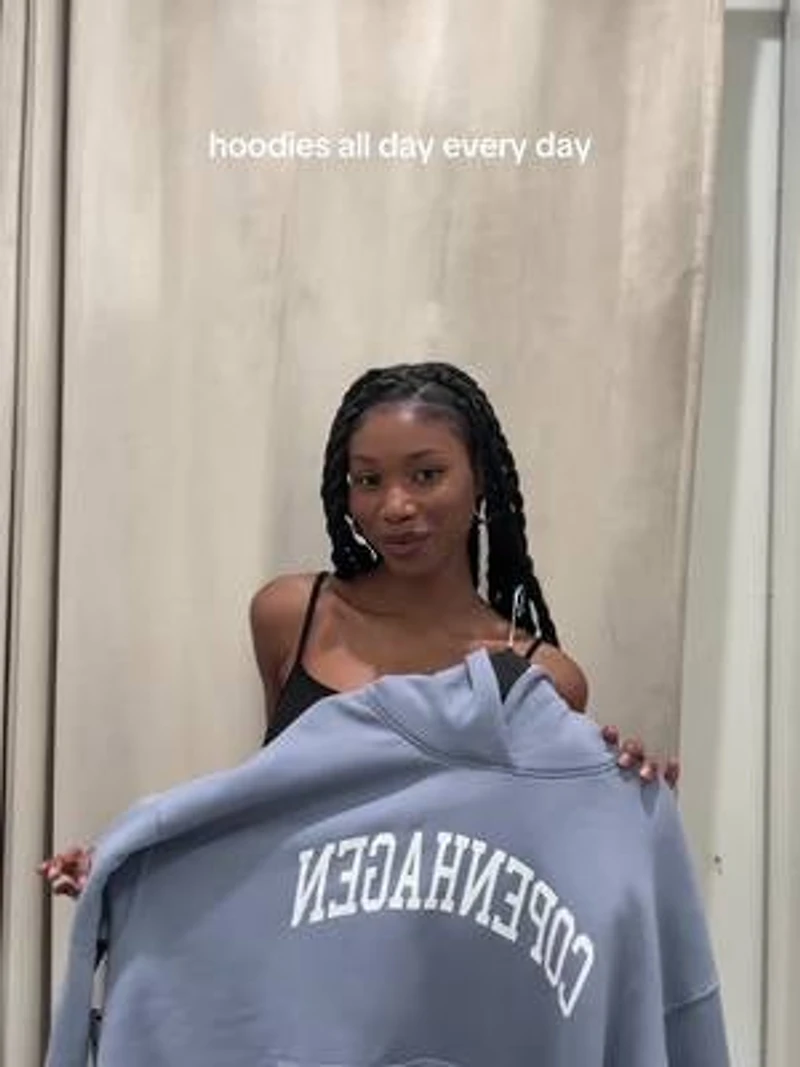 Chandail à capuchon ample imprim