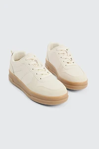 Espadrilles à détails contrastants