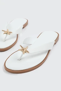 Sandales à bride en V et détail d'étoile de mer